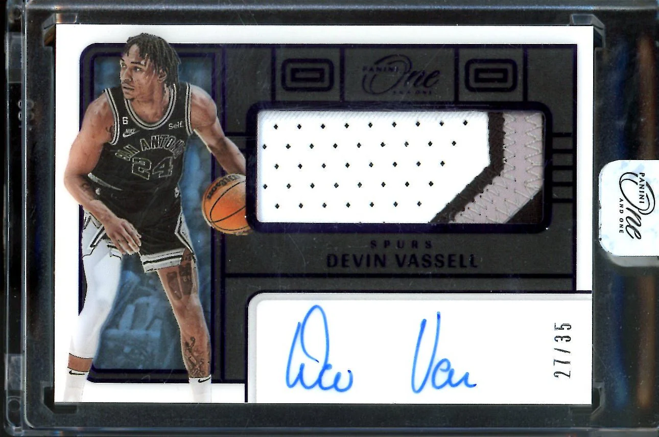 2022/23 Panini One & One Devin Vassell Patch Auto /35 Spurs