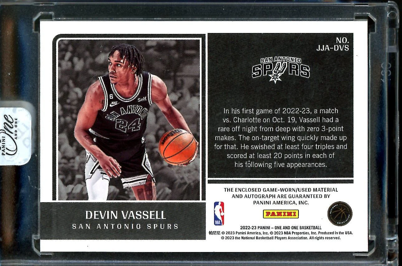 2022/23 Panini One & One Devin Vassell Patch Auto /35 Spurs - Image 2