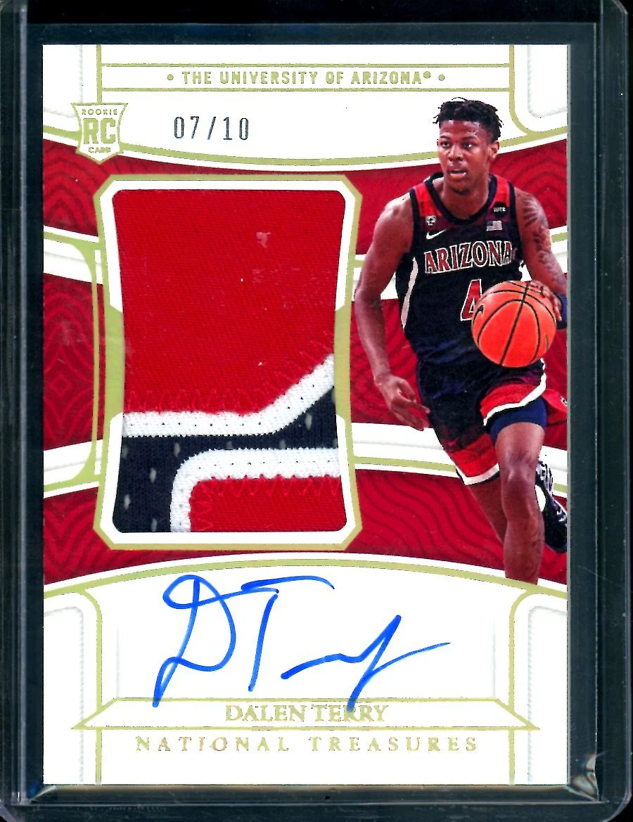 2022/23 Panini National Treasures Collegiate Dalen Terry Rookie RPA Gold /10 Bulls