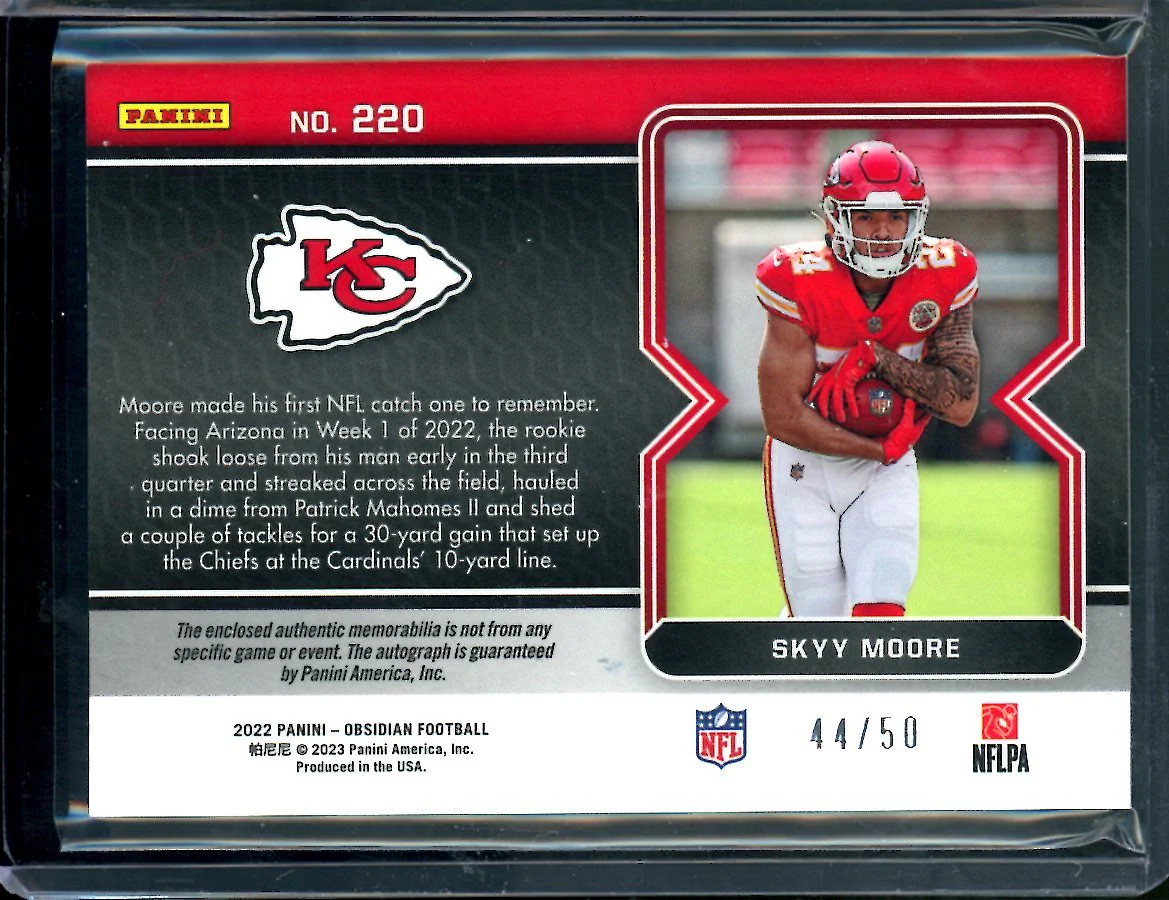 2022 Panini Obsidian Skyy Moore Rookie RPA Green Etch /50 Chiefs - Image 2